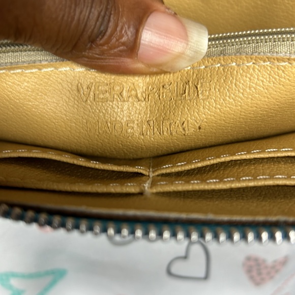 VERA PELLE aqua blue floral design zip around wallet. Holds up to 8 cards. - Picture 8 of 9